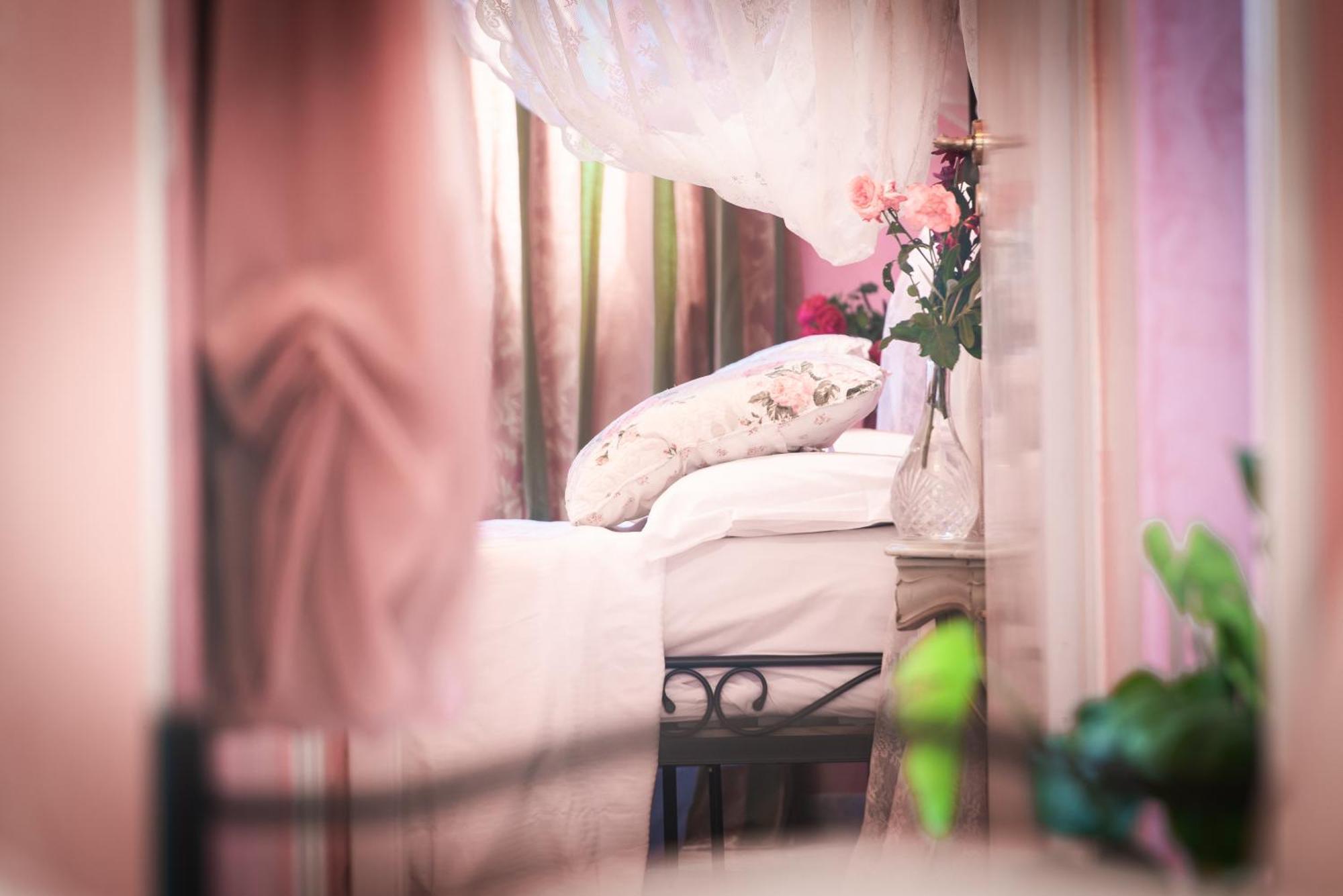 Bibi Boutique Arezzo Living Suite Rosafragola & Verdeconiglio Luaran gambar