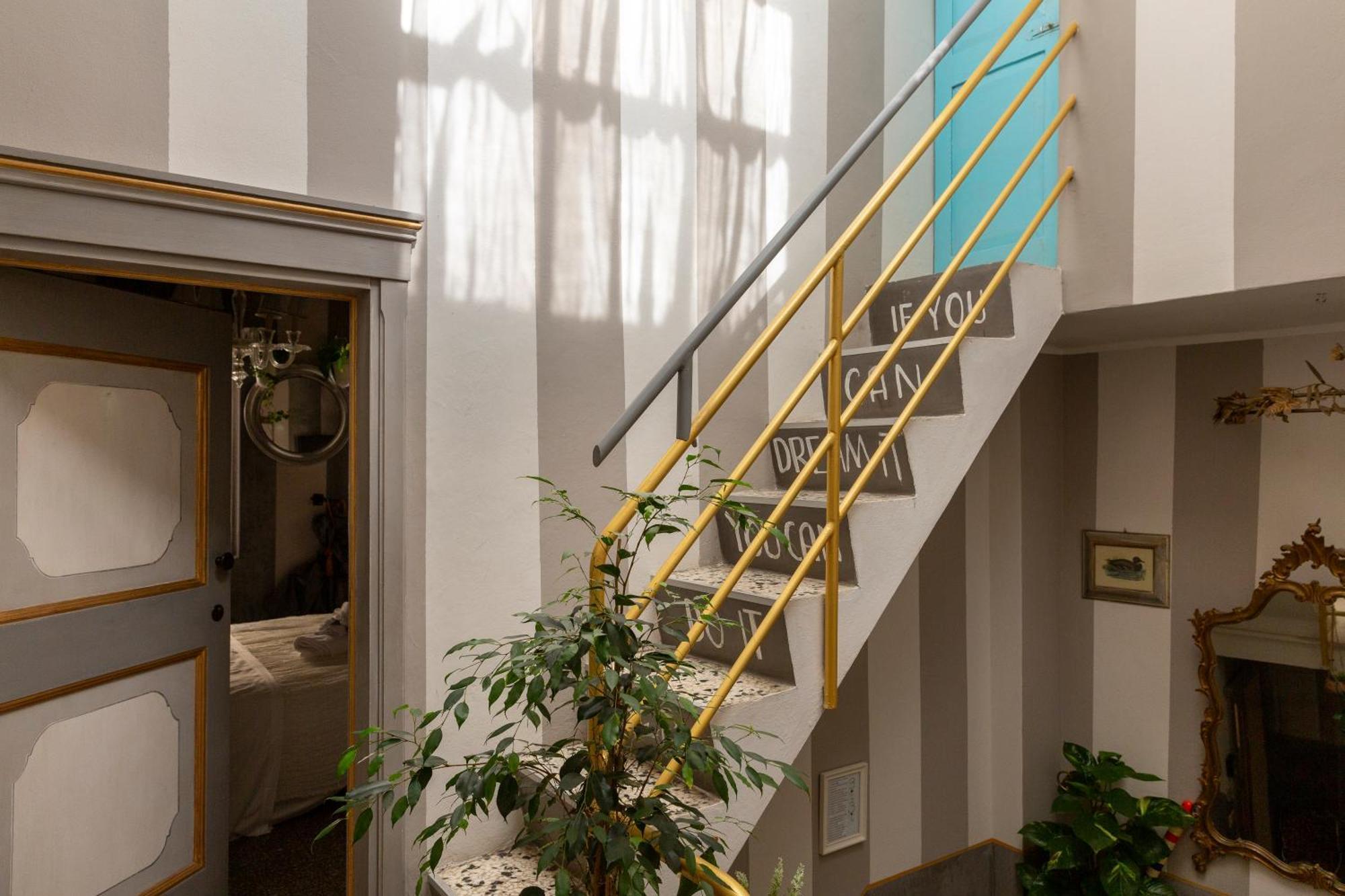 Bibi Boutique Arezzo Living Suite Rosafragola & Verdeconiglio Luaran gambar